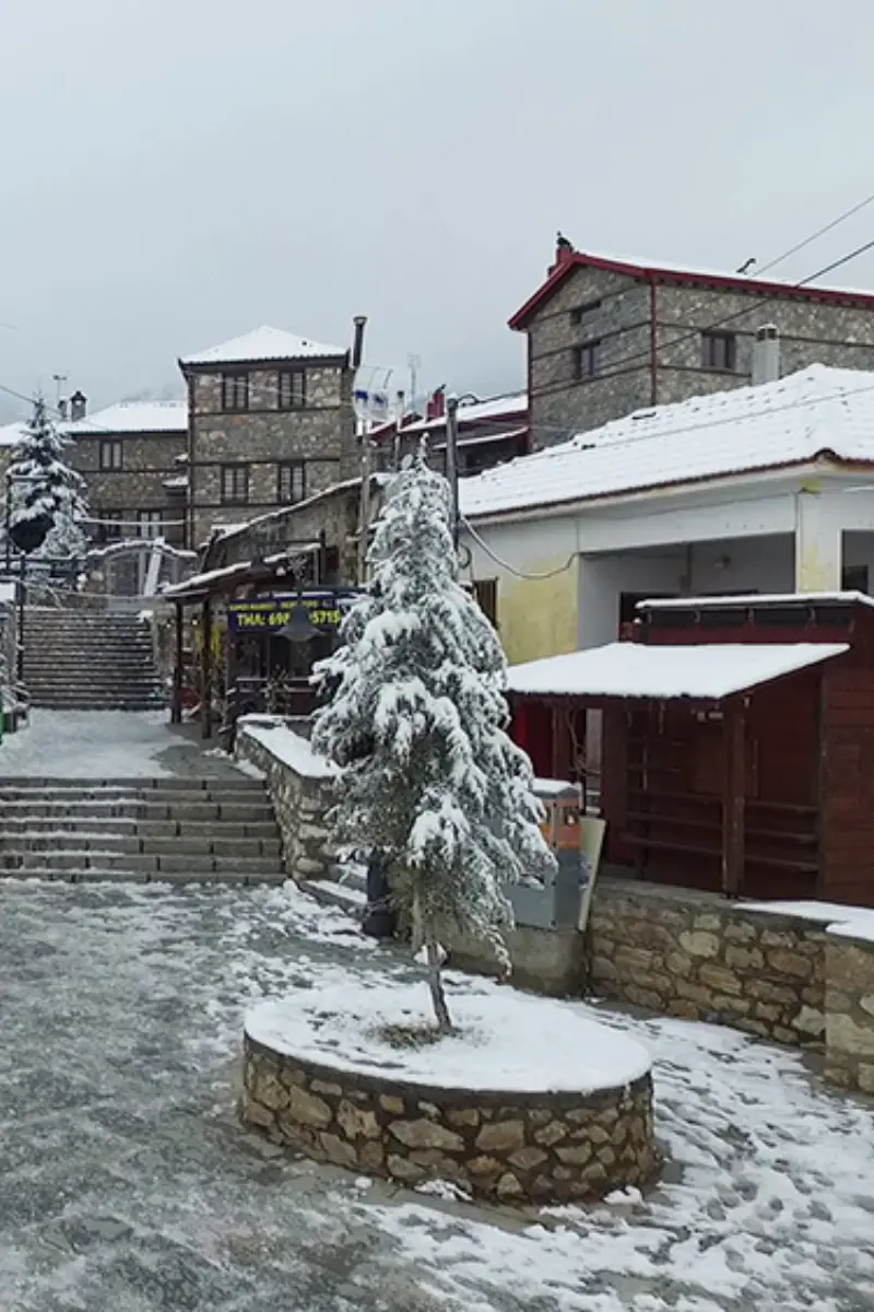 palaios agios athanasios plateia